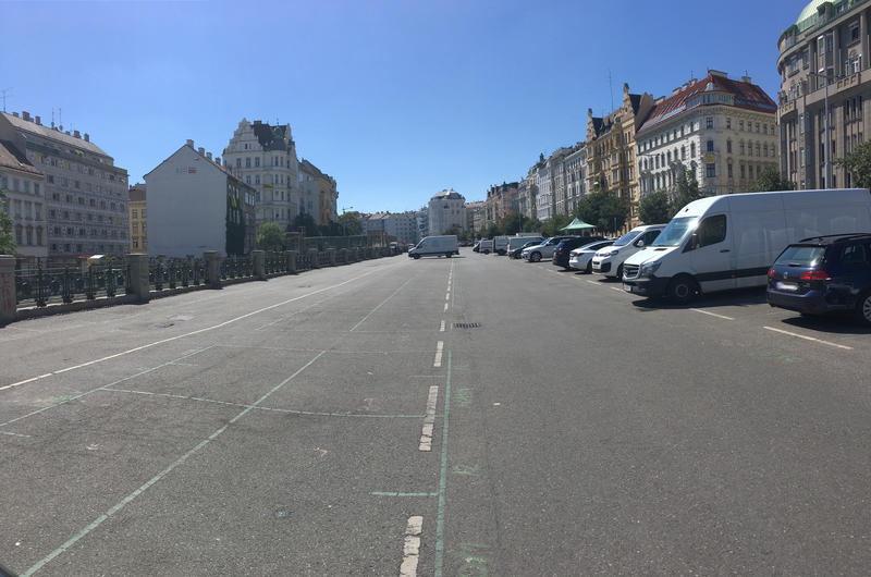Naschmarkt parking - a hot island within the urban heat island. Surface temperature ~54°C